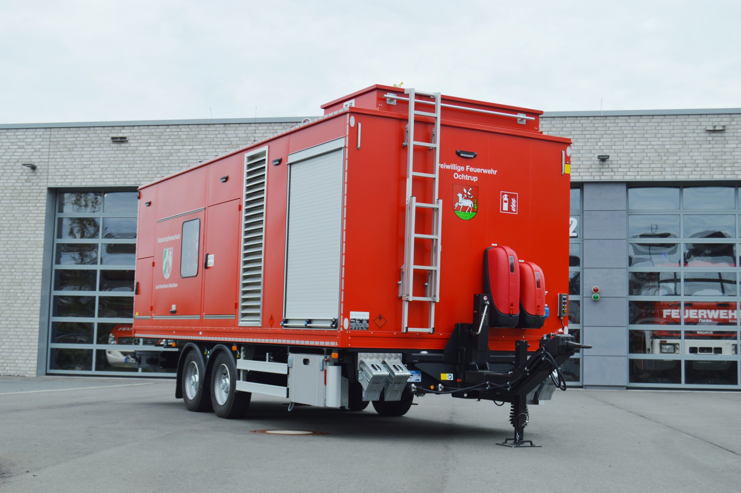 Kater_17_FwA_Notstrom_Front