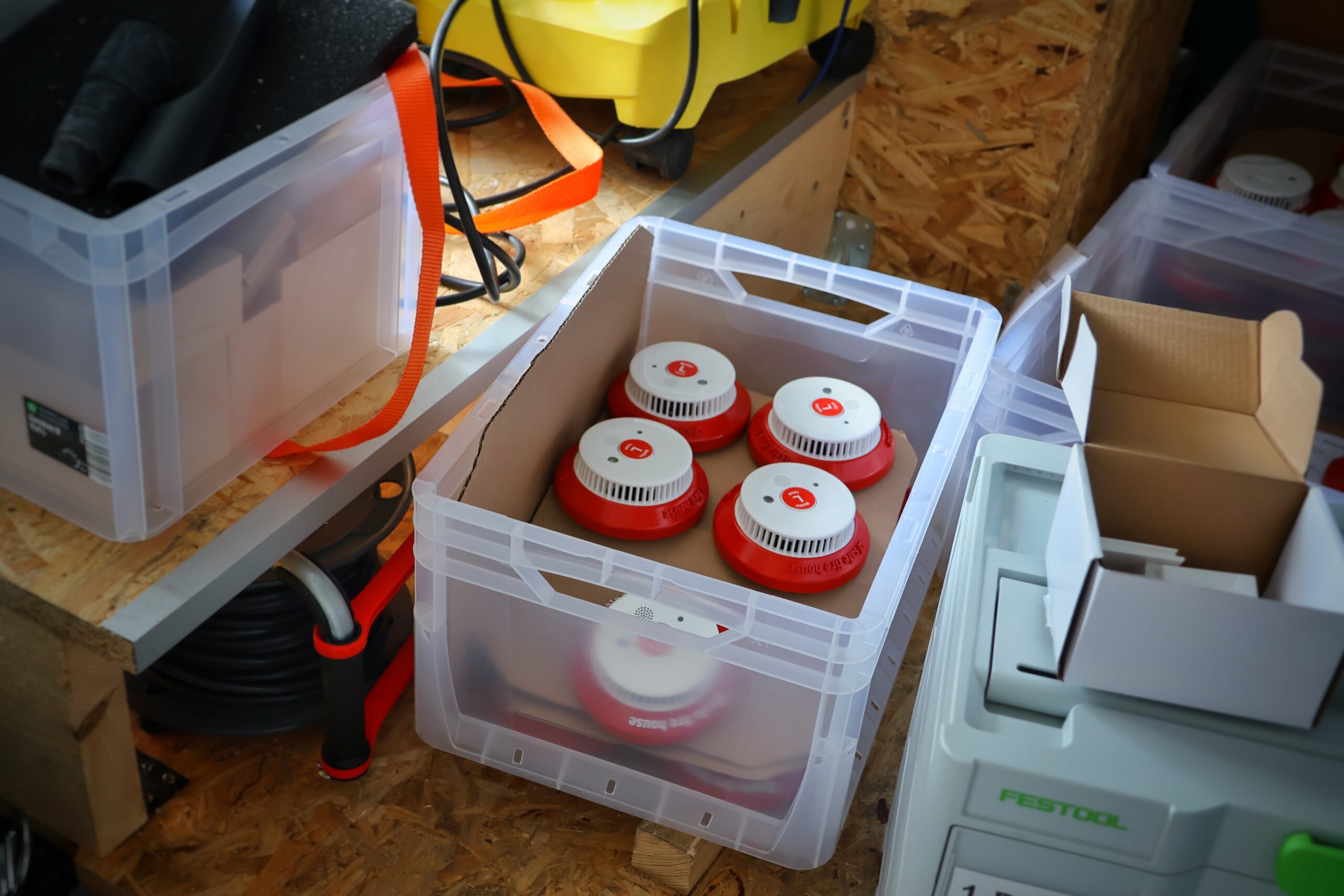 Rauchmelder_Fahrzeuge_FFO_SafeFireHouse_Installation (11)