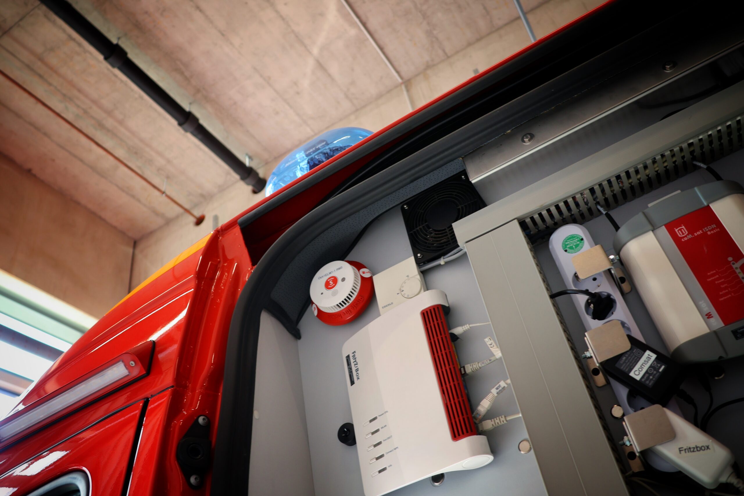 Rauchmelder_Fahrzeuge_FFO_SafeFireHouse_Installation (7)