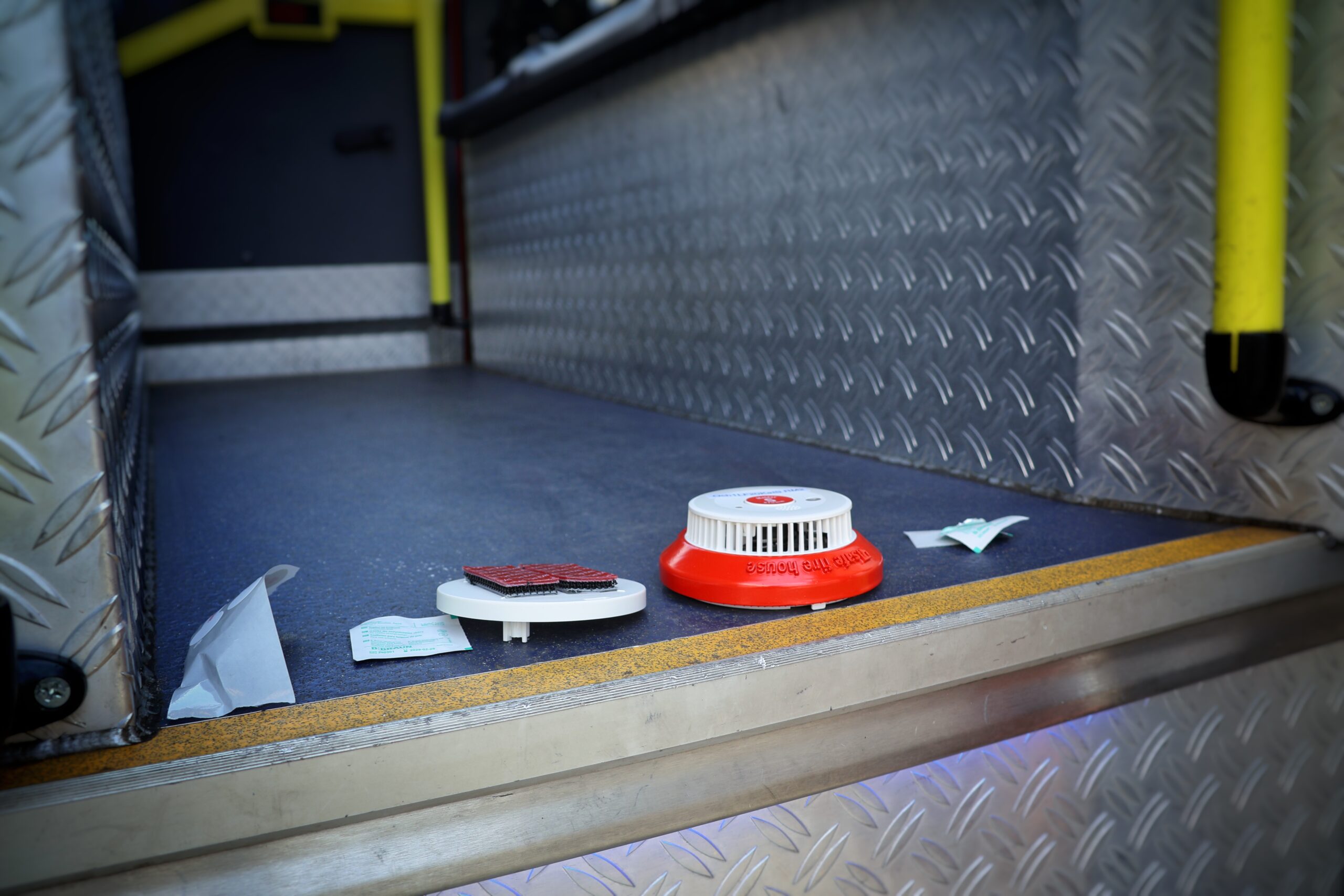 Rauchmelder_Fahrzeuge_FFO_SafeFireHouse_Installation (9)